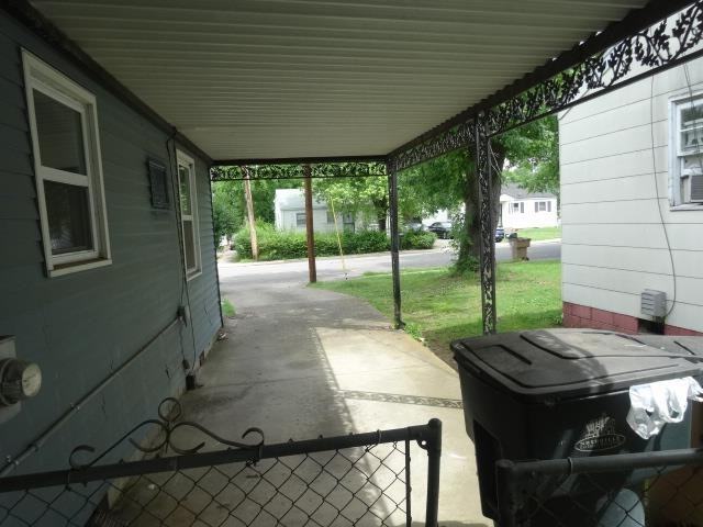 2605 Aspen Dr - Photo 4 of 11