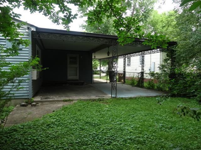 2605 Aspen Dr - Photo 6 of 11