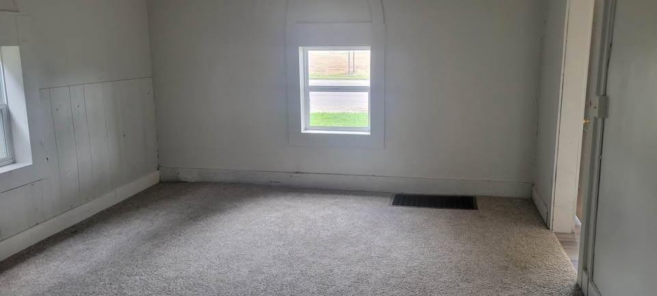 525 E Main St - Photo 2 of 10