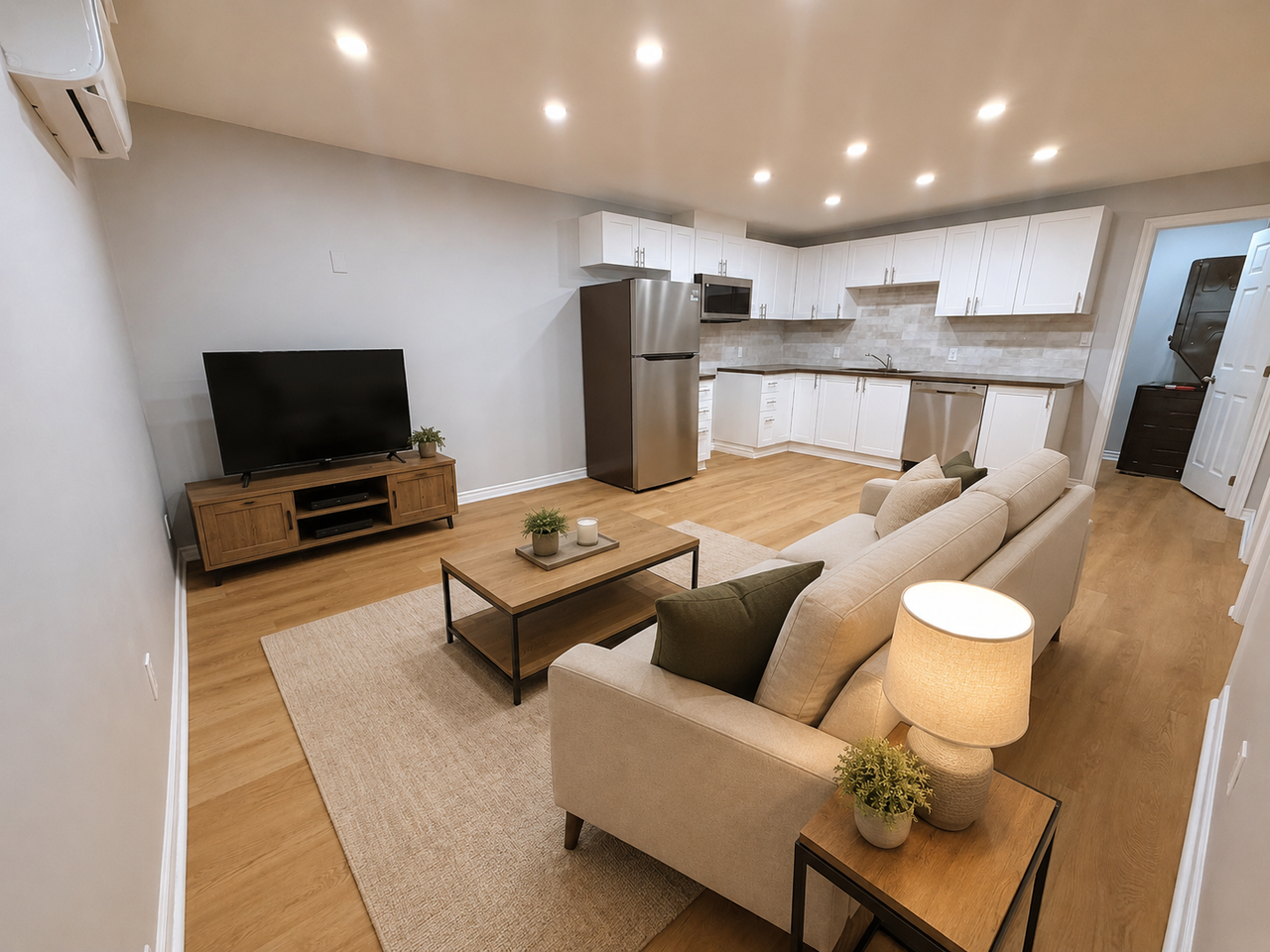 818 King Street - Photo 4 of 13
