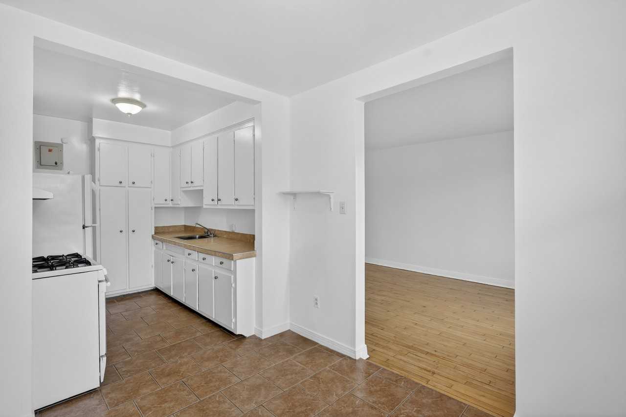 2800 Place de Darlington #15 - Photo 3 of 21