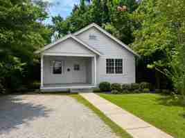 featured image of 513 Hoke St #1