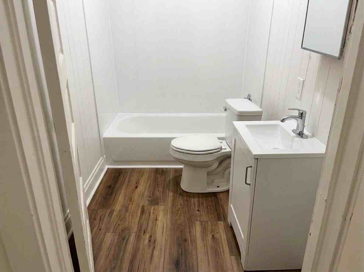 513 Hoke St #1 - Photo 7 of 10