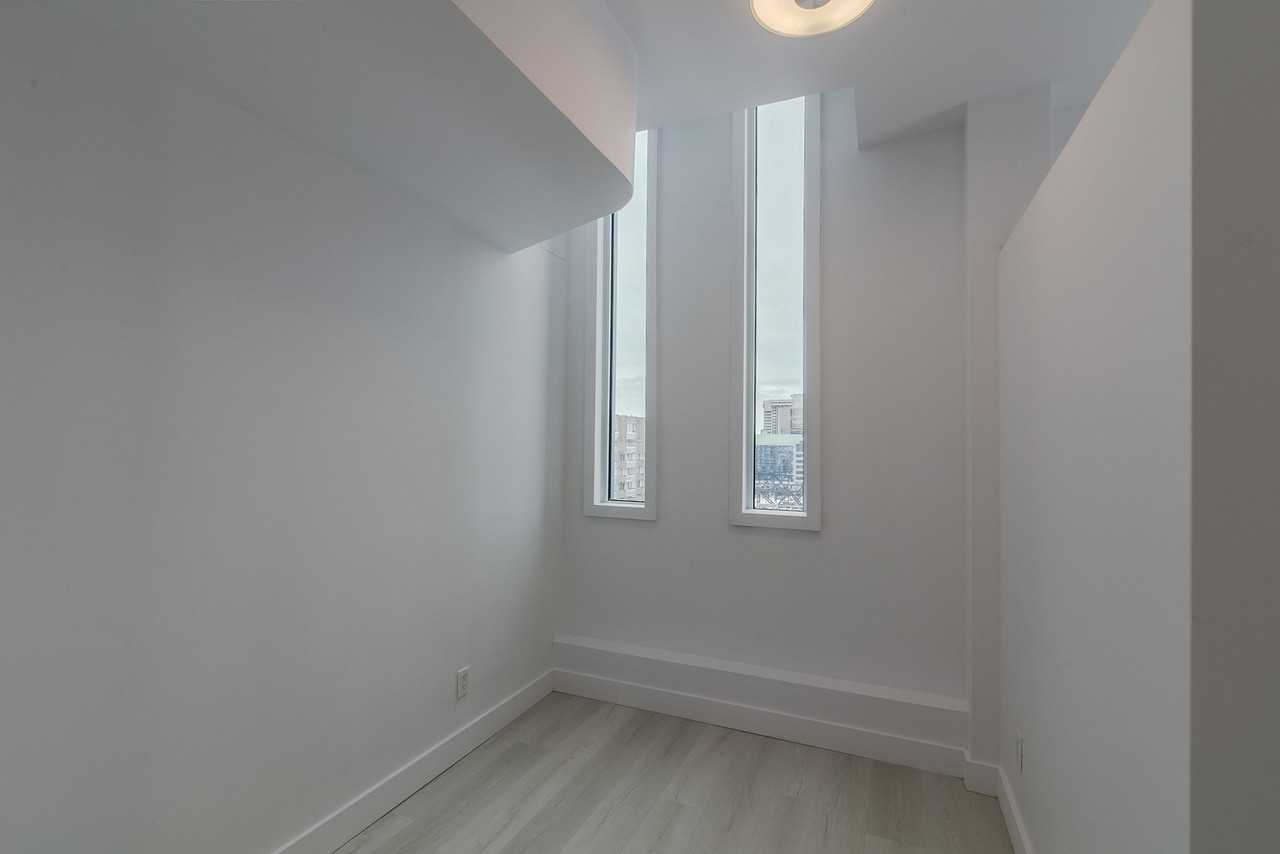 1975 Boul De Maisonneuve O — photo 2