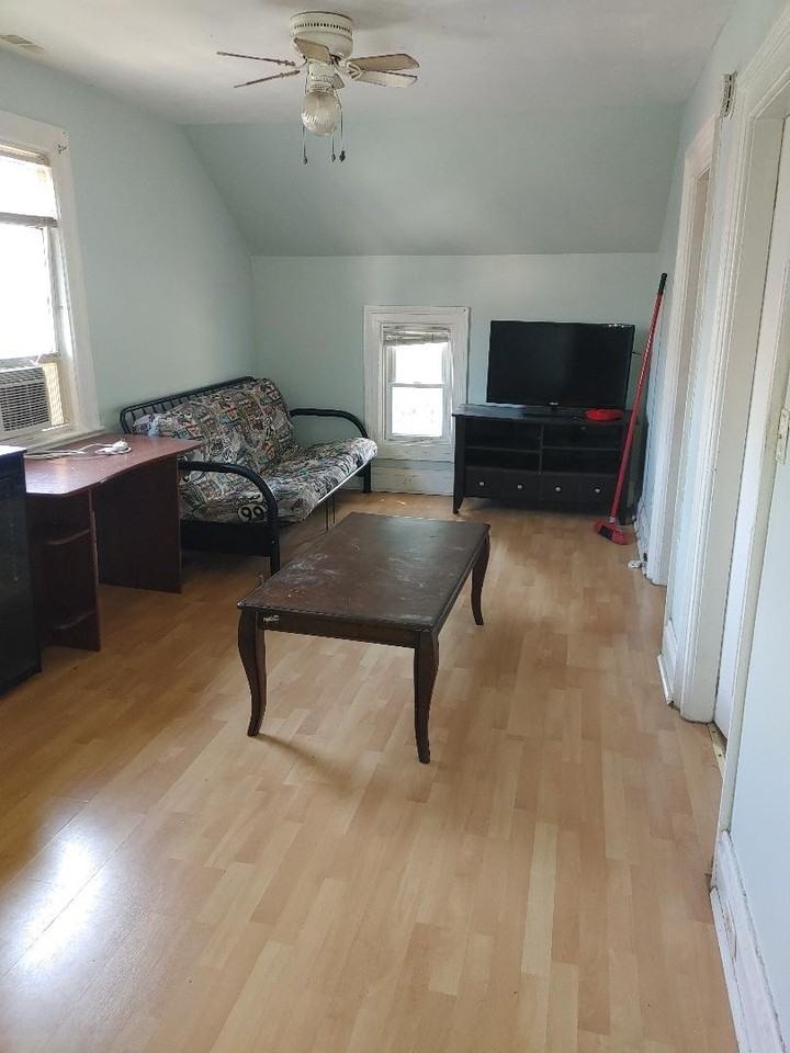 1184 Moy Avenue - Photo 6 of 6