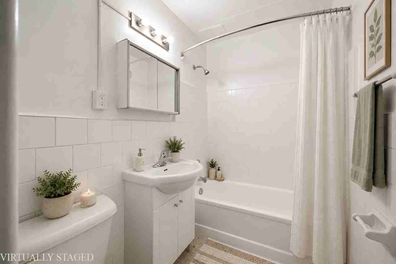 Helen Manor Apartments - Photo 5 of 16