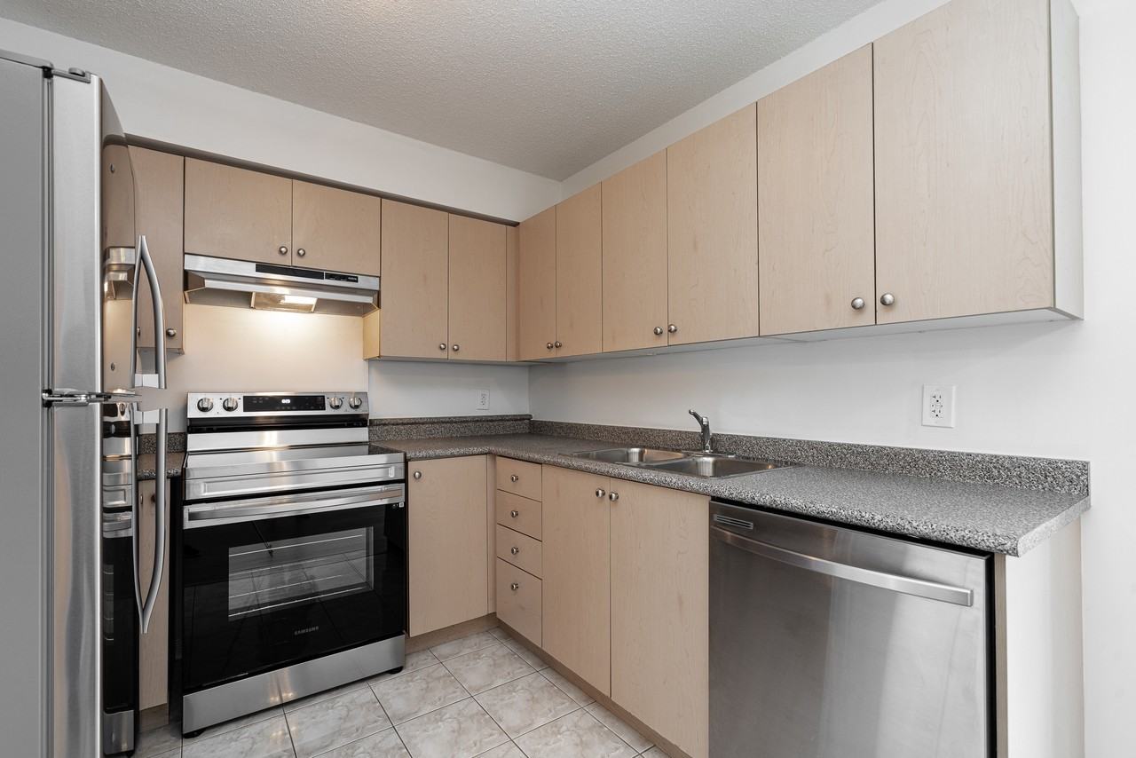 333 Sidney Belsey - Photo 2 of 50