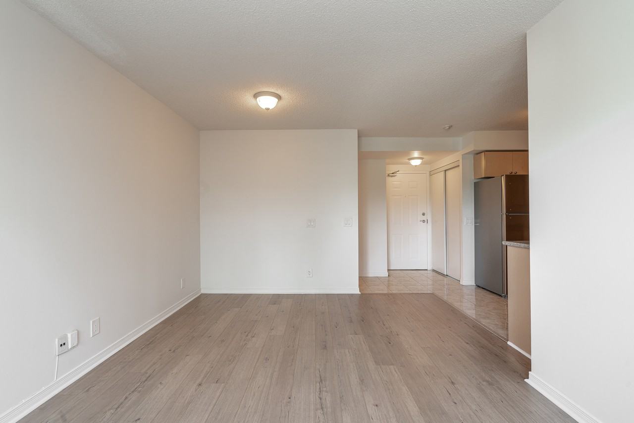 333 Sidney Belsey - Photo 4 of 50