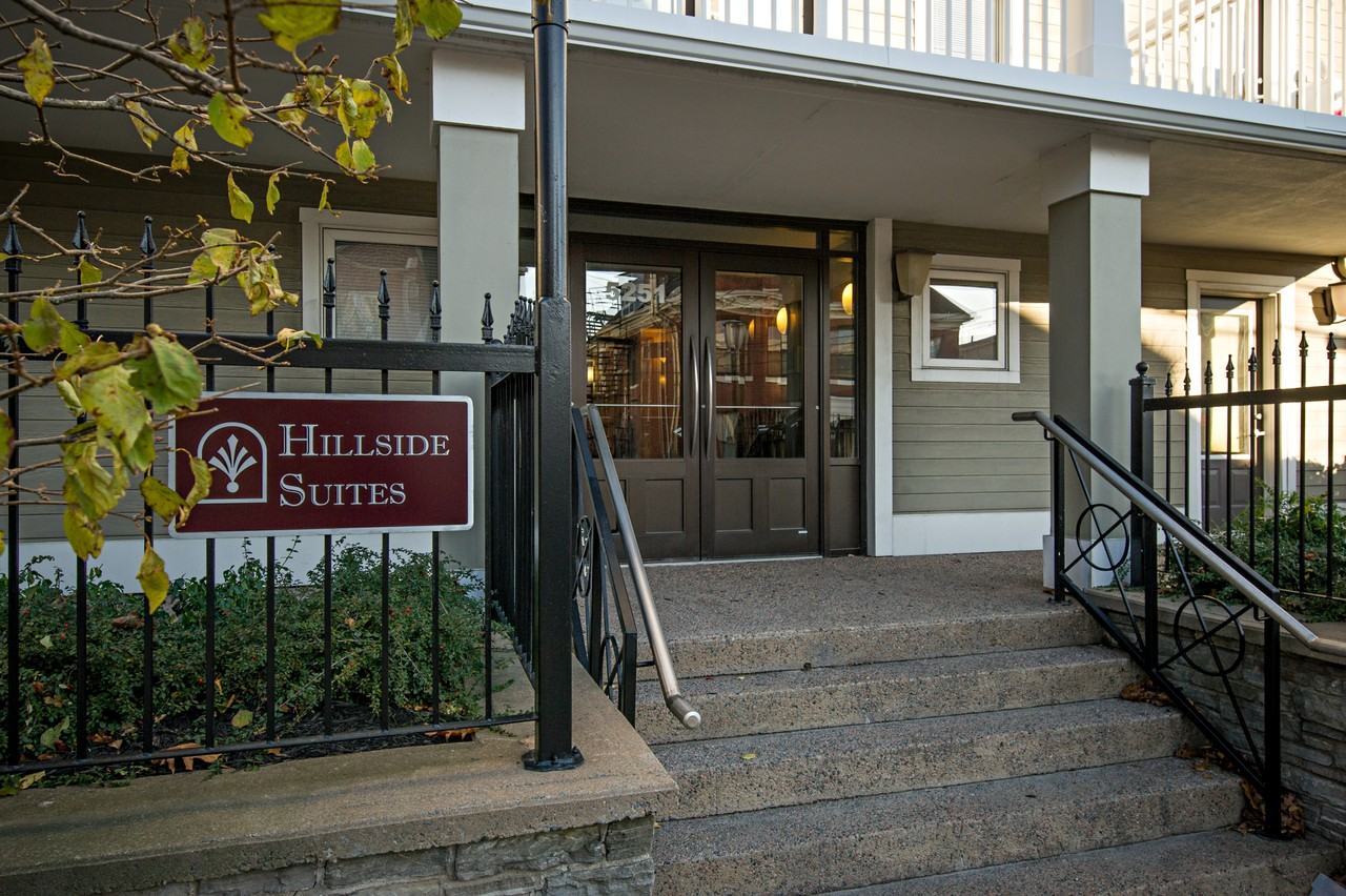 Hillside Suites - Photo 4 of 33