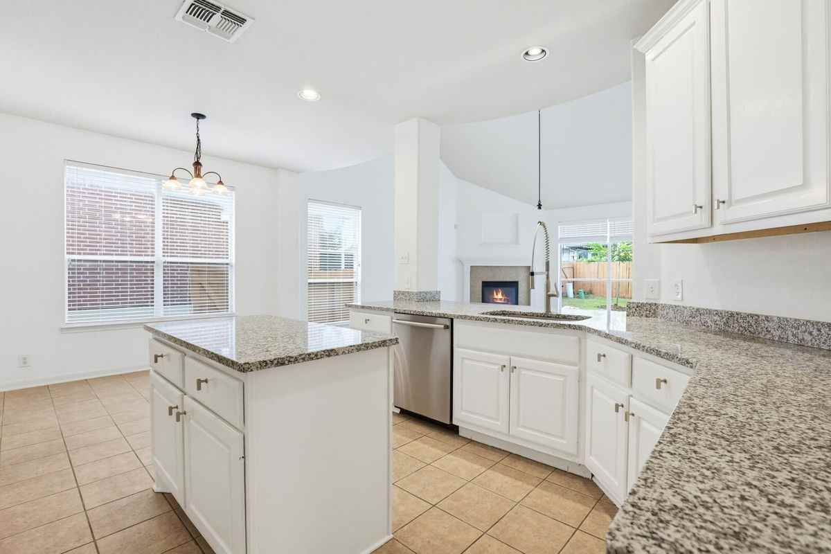 3415 Highline Trl - Photo 3 of 16