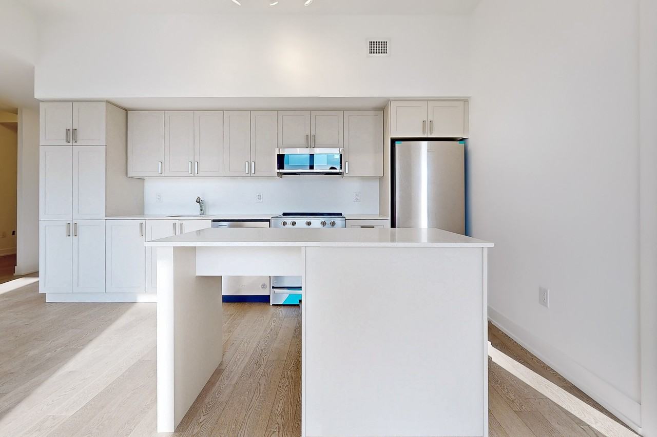 1063 Douglas McCurdy Common #602 - Photo 7 of 23