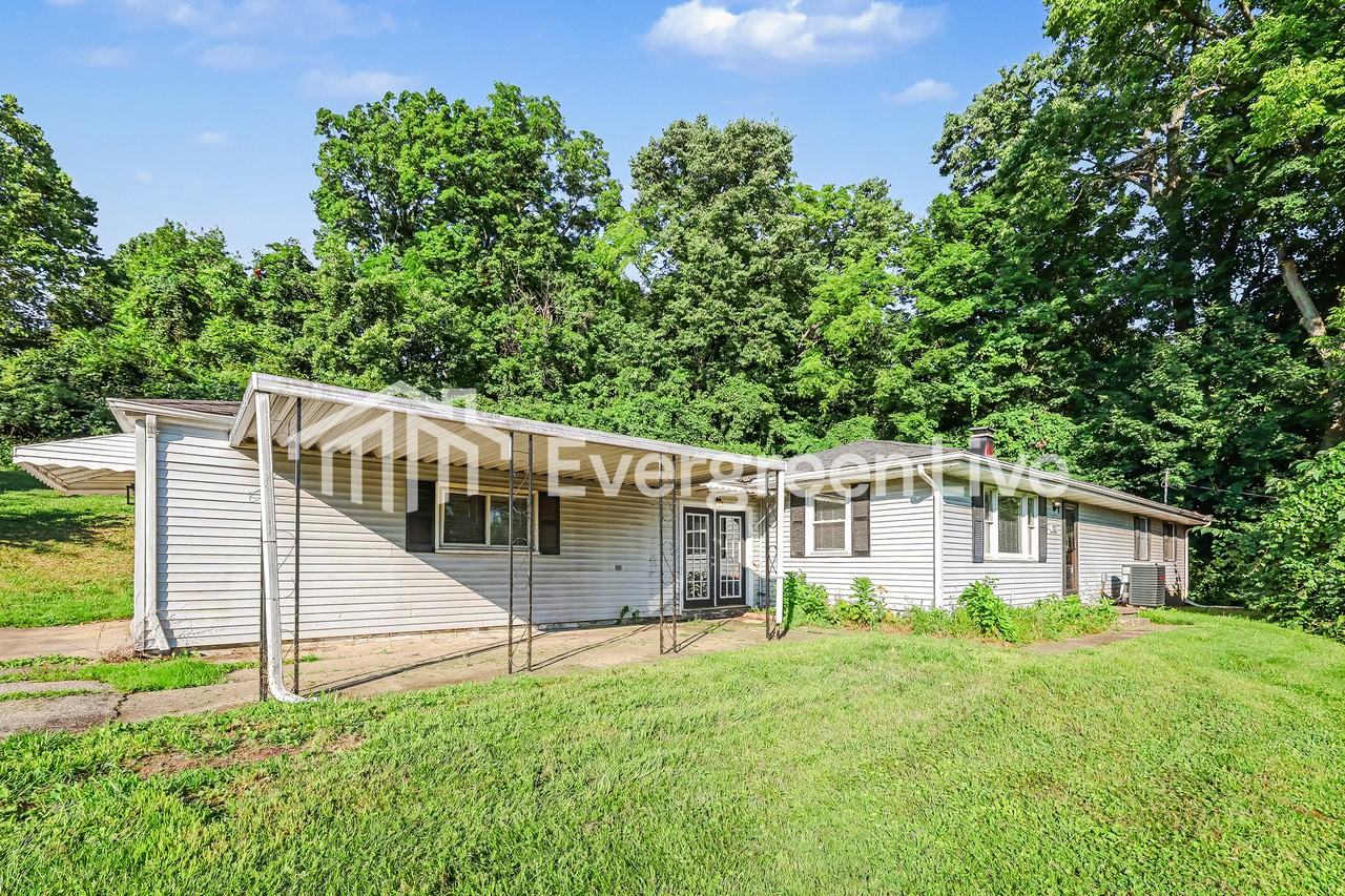 521 Stevenson Rd - Photo 2 of 15