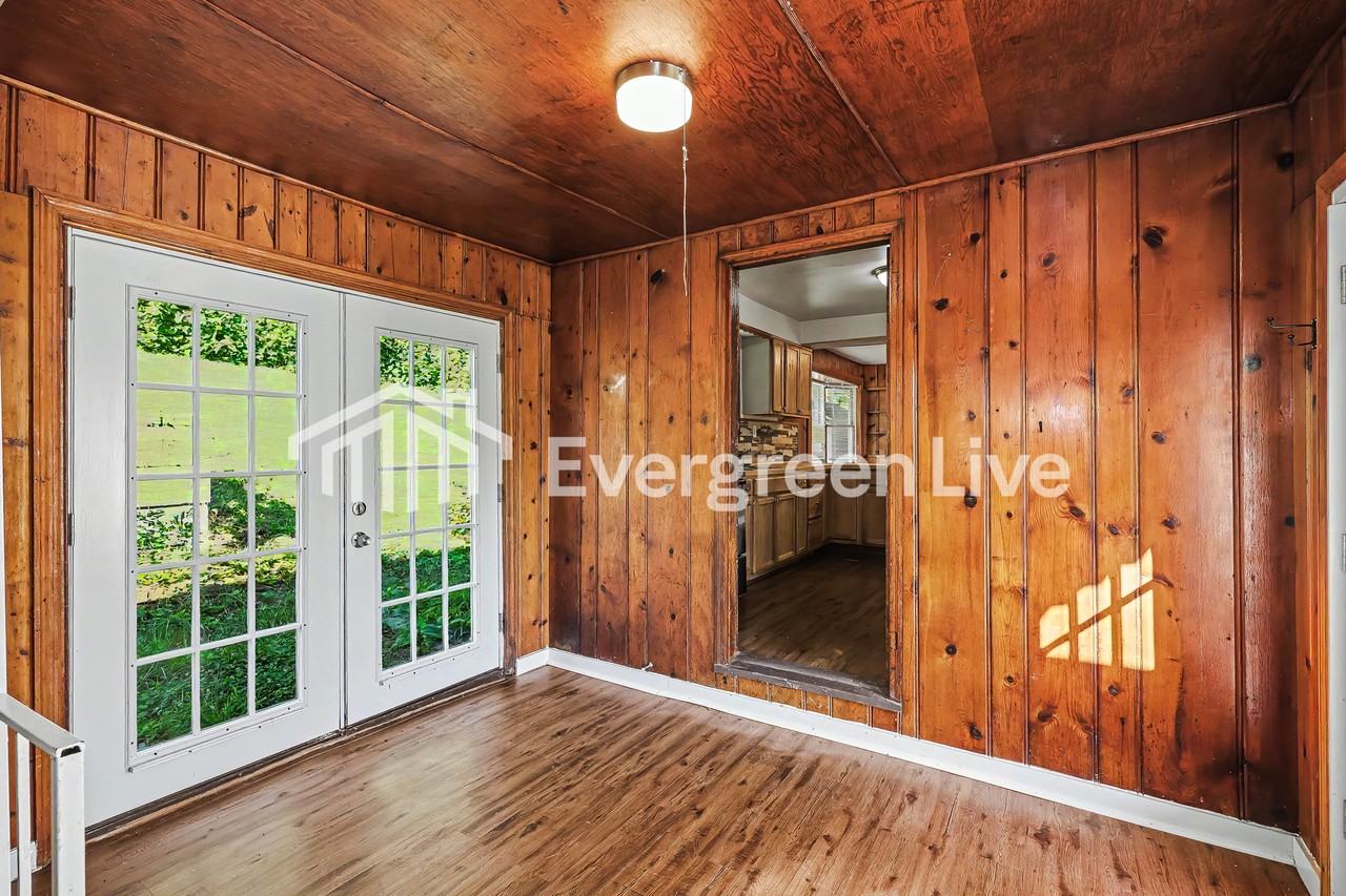 521 Stevenson Rd - Photo 3 of 15