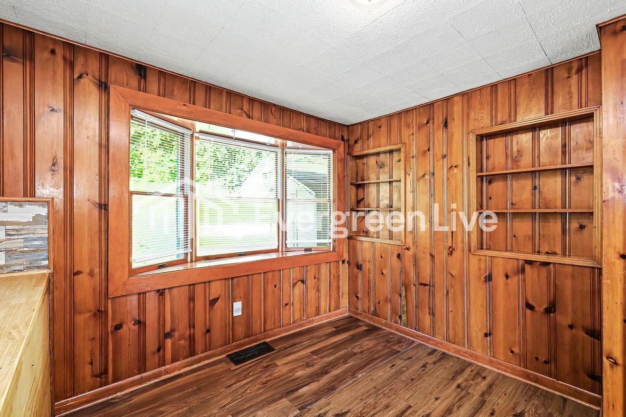 521 Stevenson Rd - Photo 5 of 15