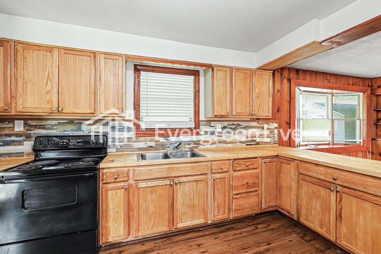 521 Stevenson Rd - Photo 6 of 15
