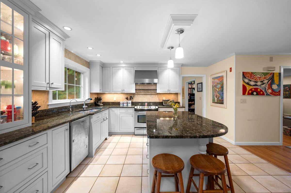 16 Lamington Hill Rd - Photo 4 of 50