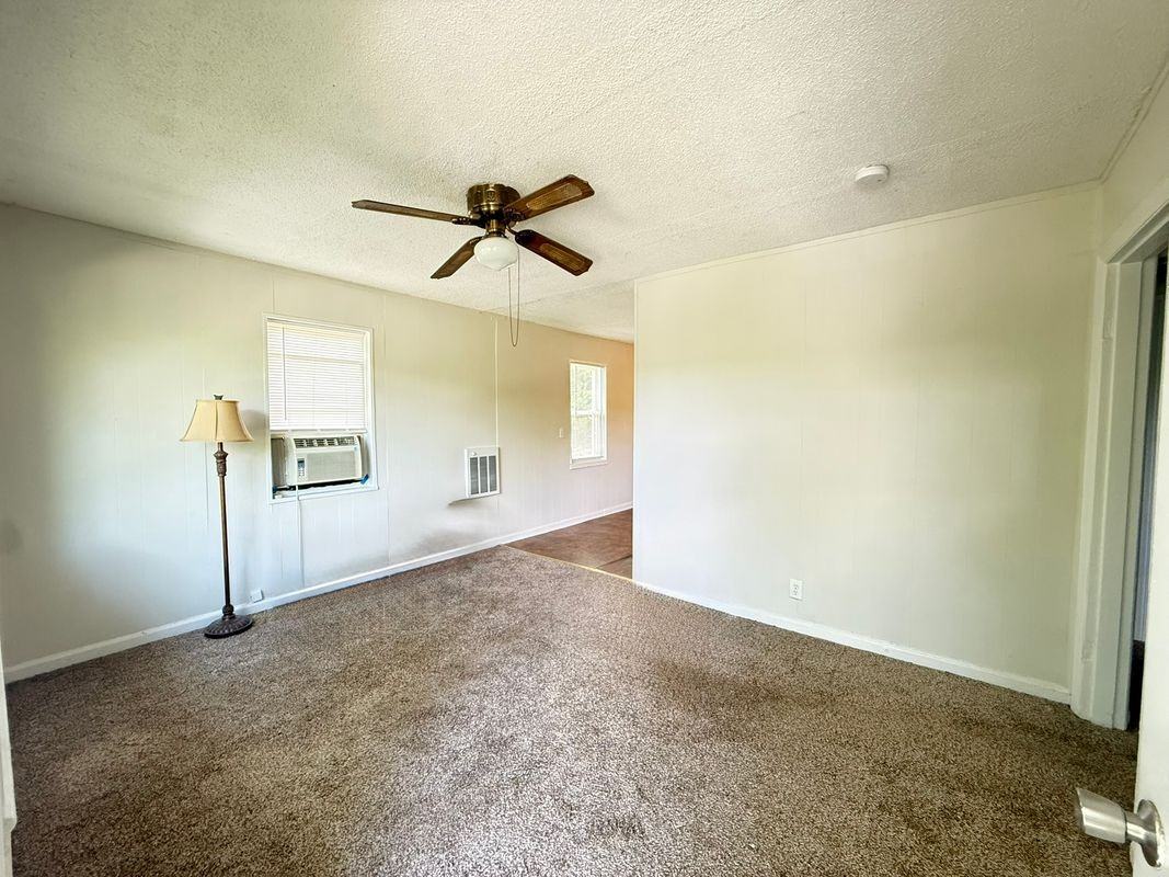 5131 Alabama Ave - Photo 3 of 7