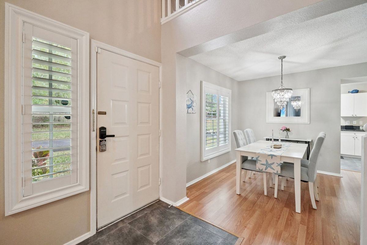 2243 Andover Cir - Photo 4 of 44
