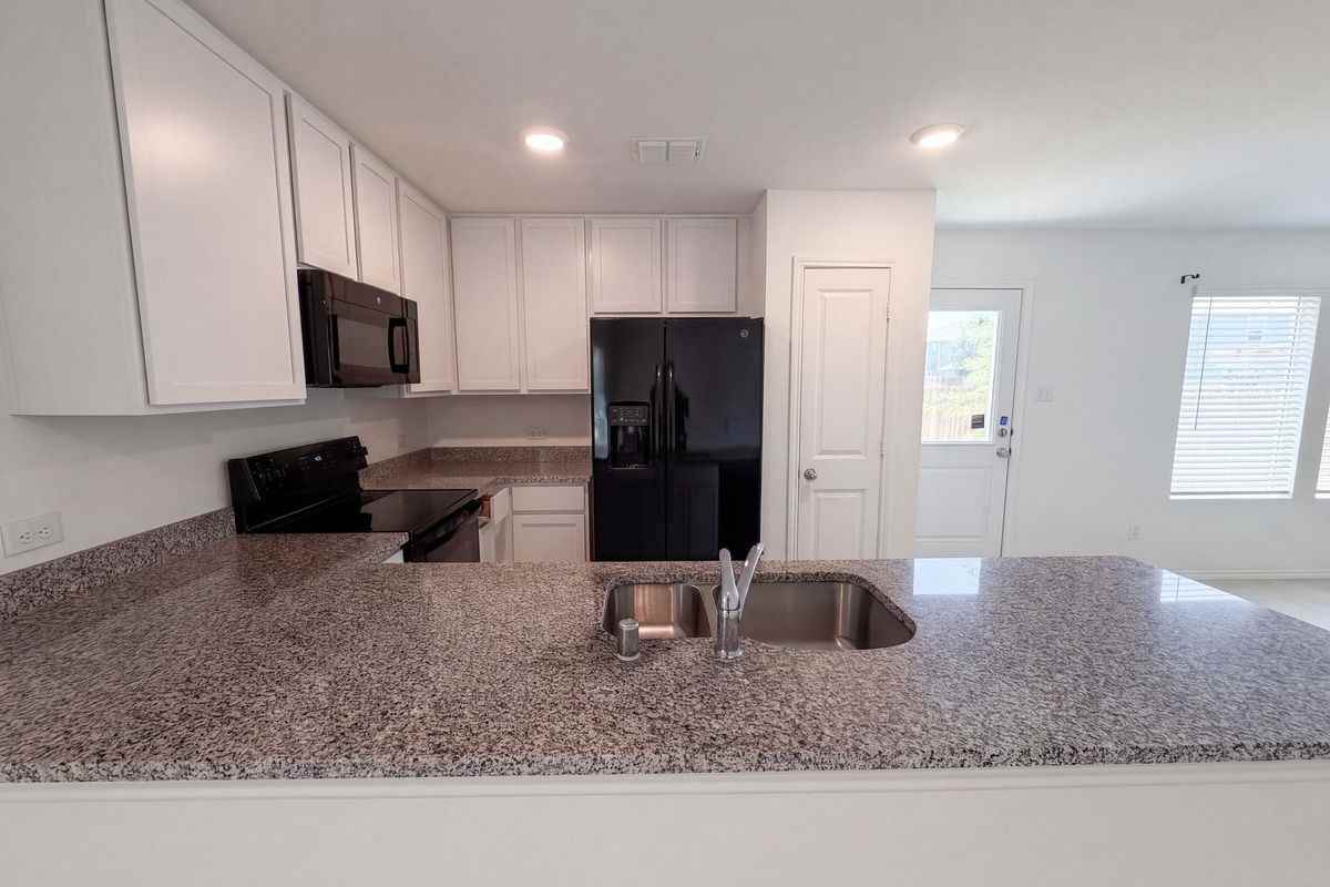 2972 Audles Ln - Photo 2 of 16