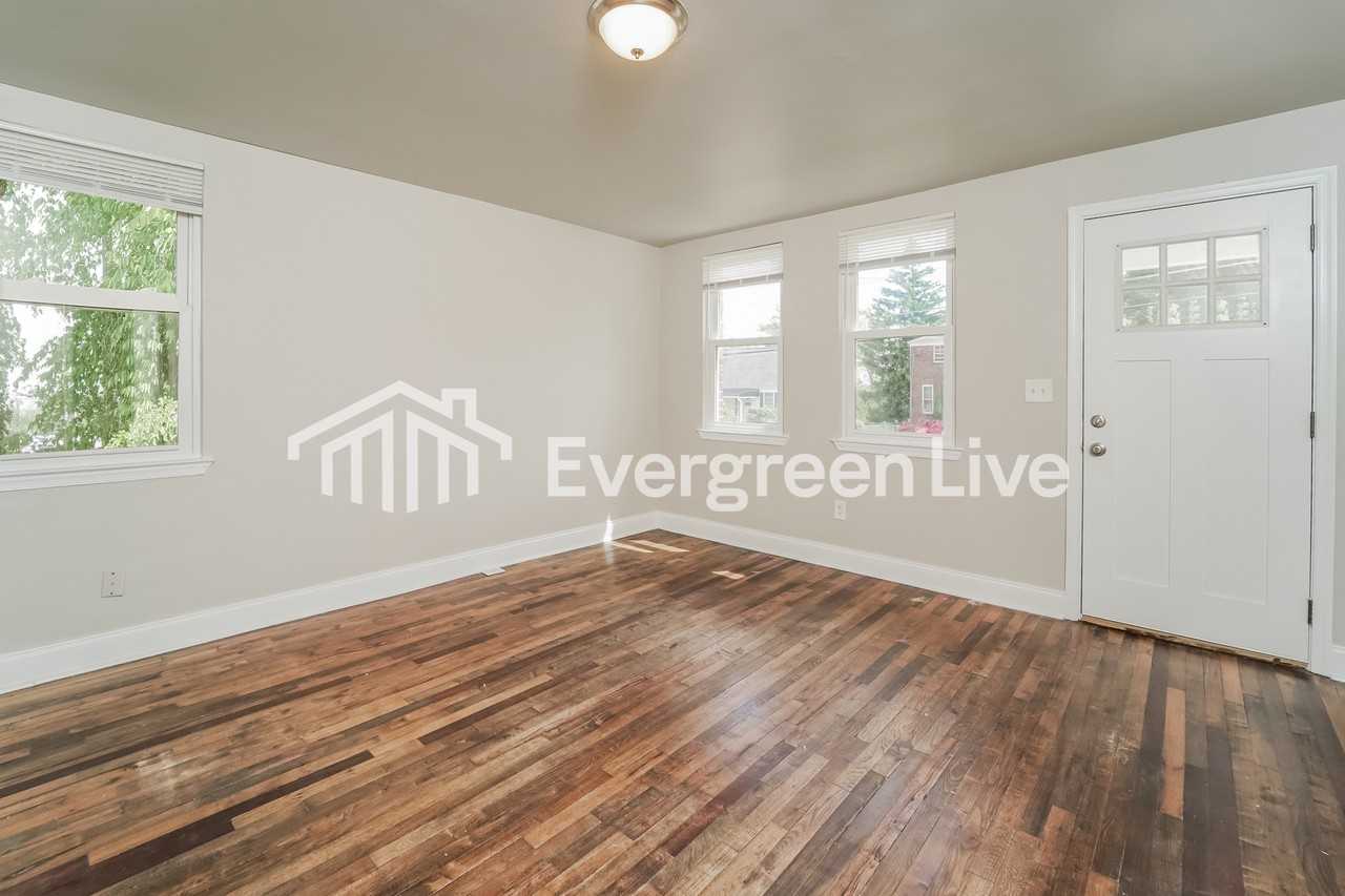 1674 Yakona Rd - Photo 3 of 15