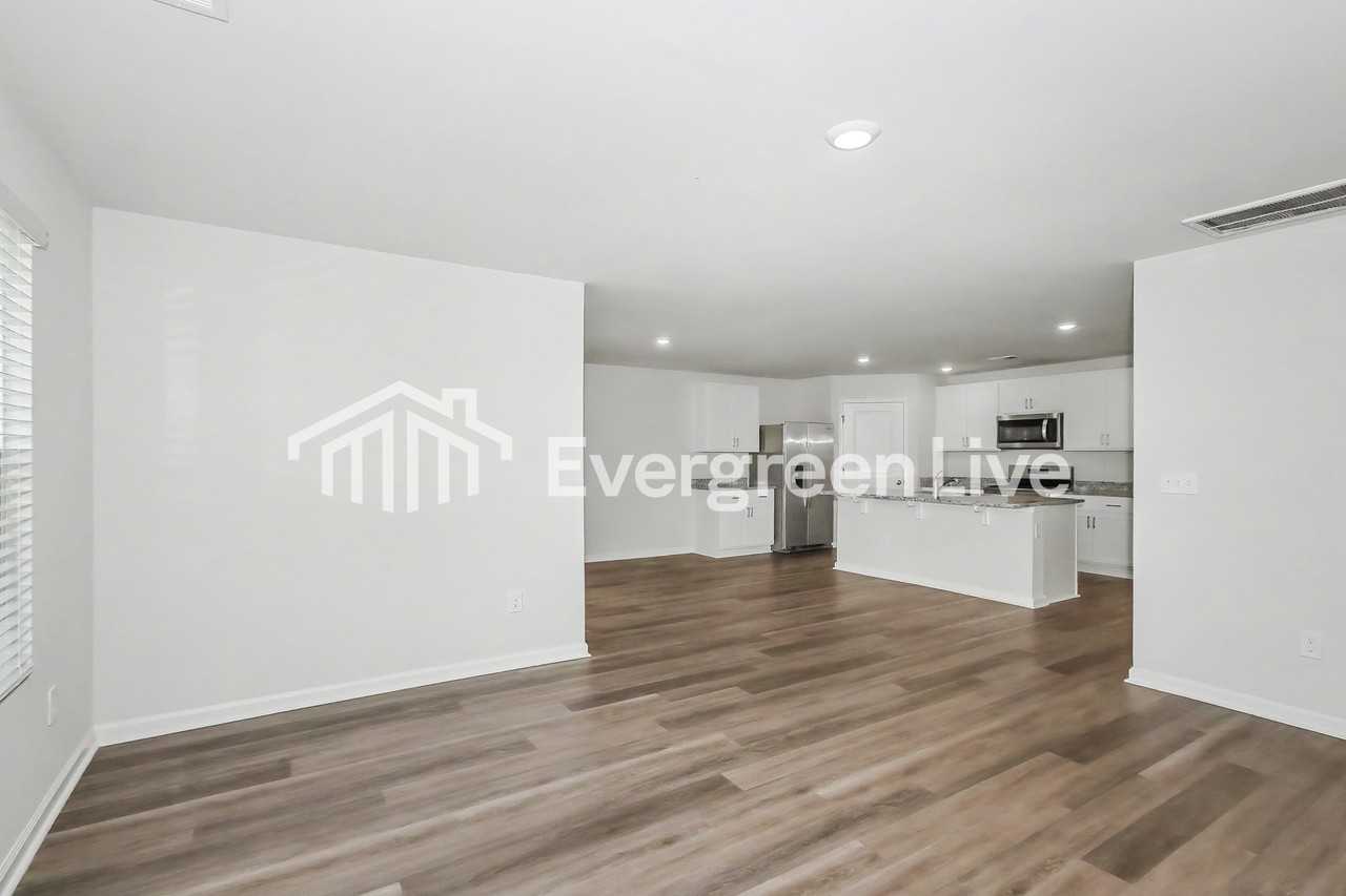 1212 Beechridge Ct - Photo 5 of 16