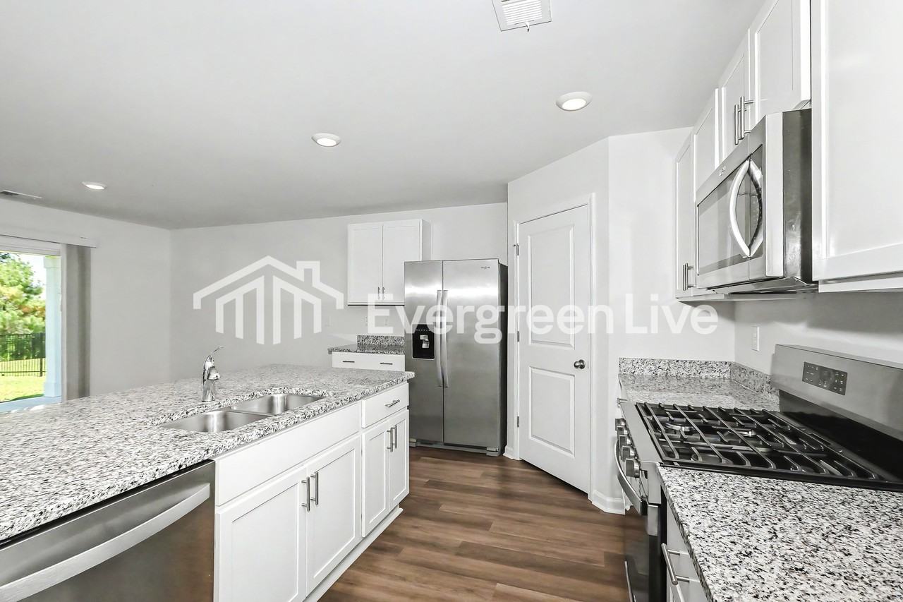 1212 Beechridge Ct - Photo 6 of 16