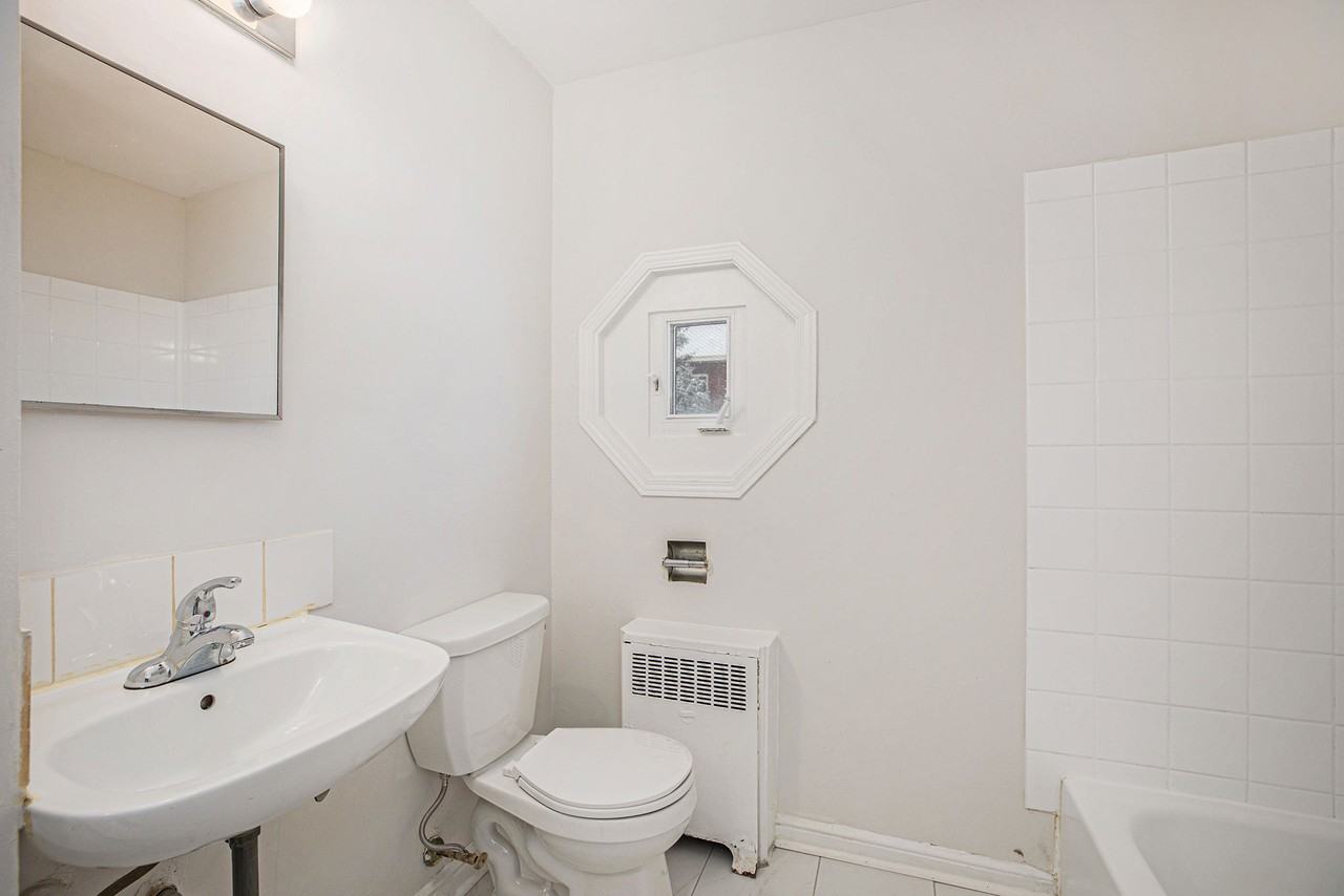 Tillbury Apartments - Photo 5 of 23