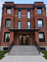 featured image of 53 Maclaren St