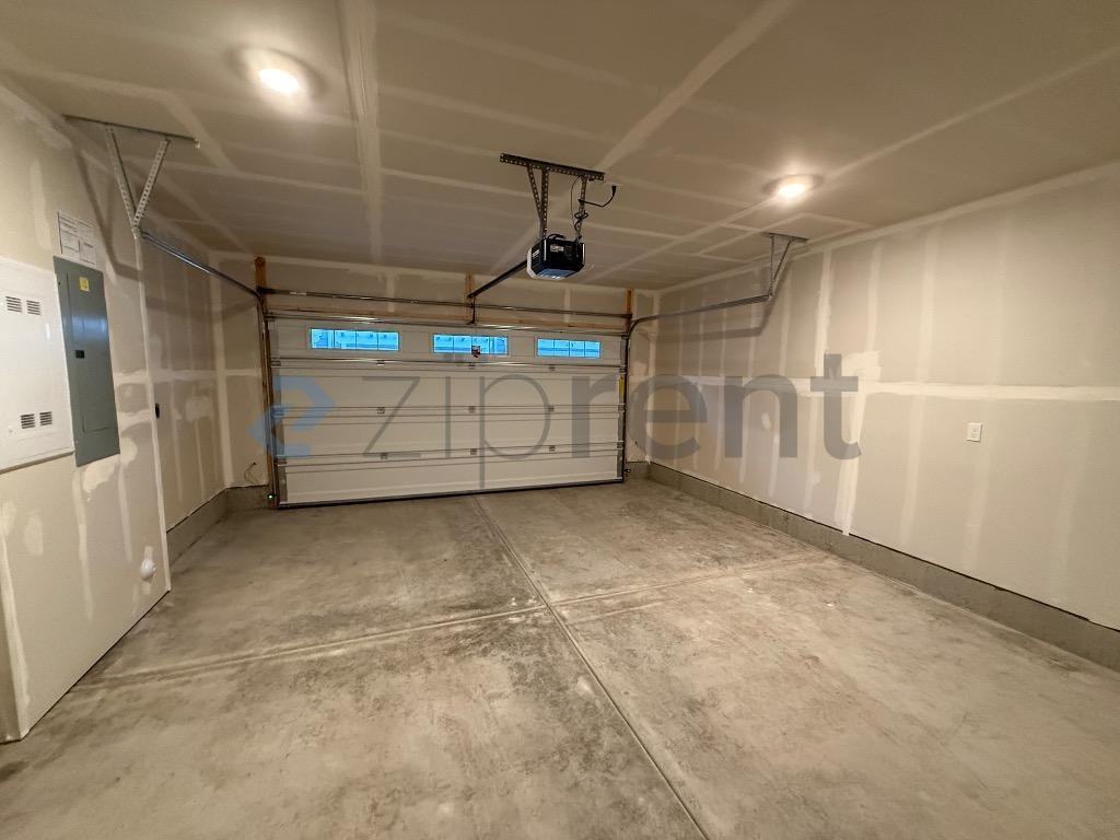 13707 Manor Way #F6 - Photo 3 of 32