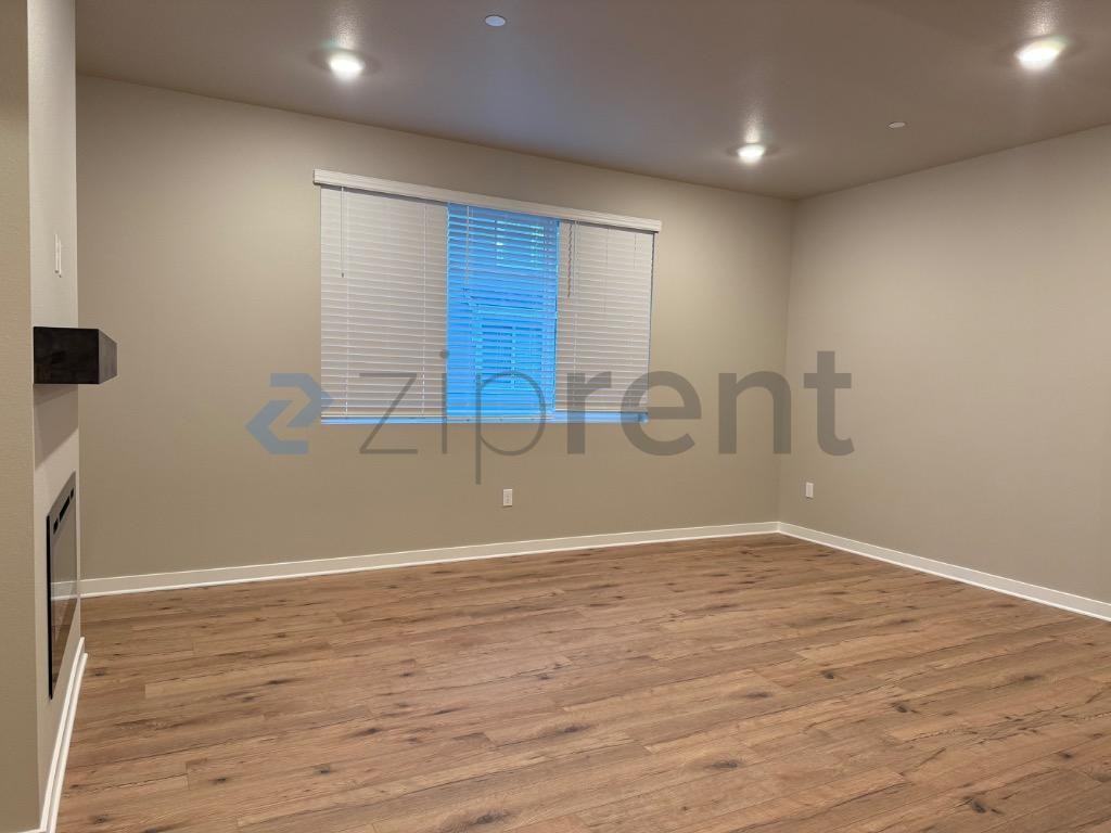13707 Manor Way #F6 - Photo 5 of 32