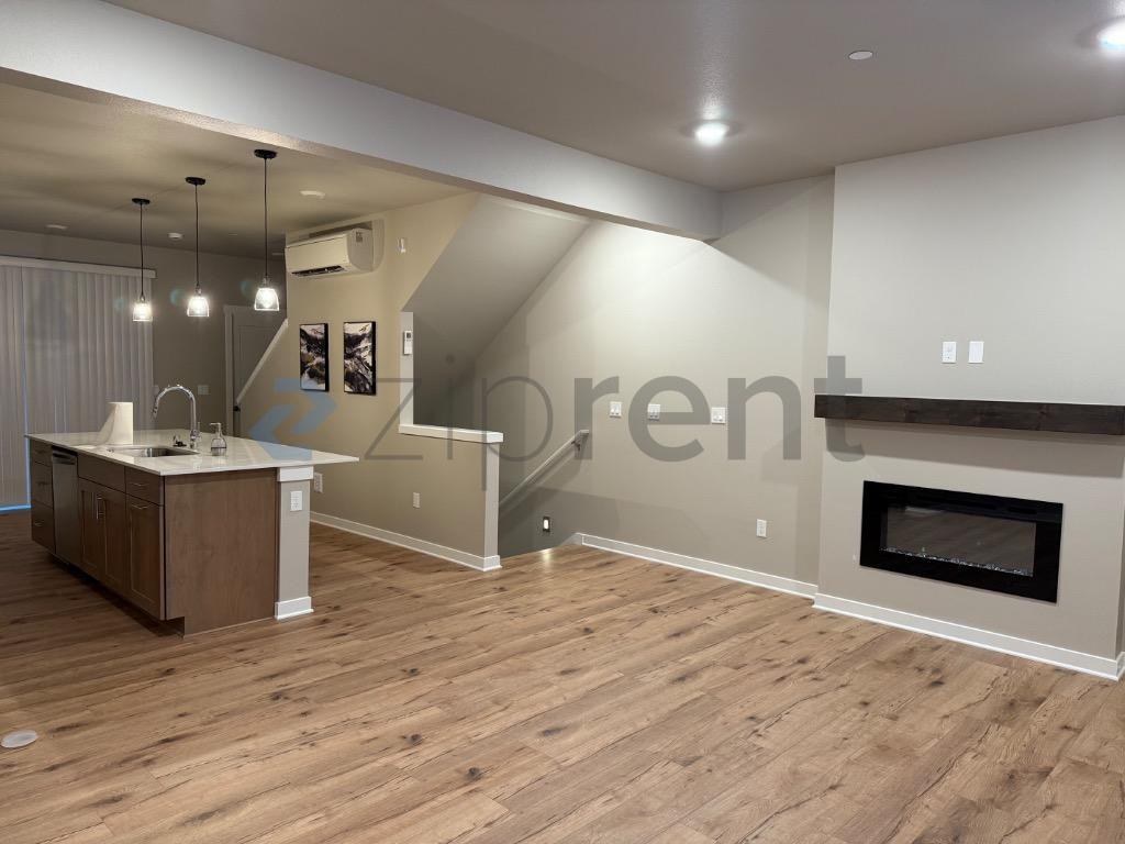 13707 Manor Way #F6 - Photo 6 of 32