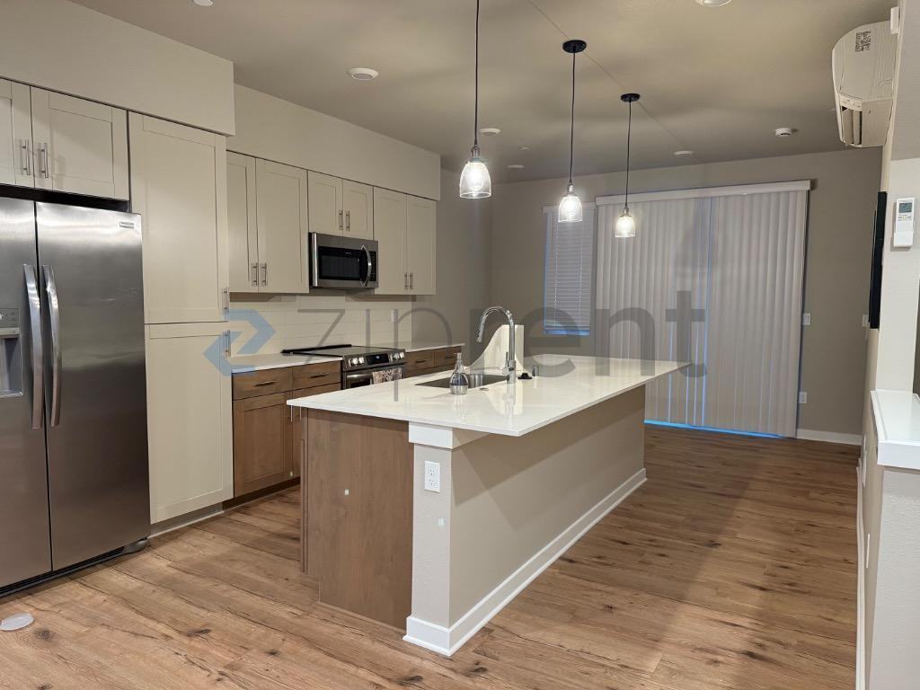 13707 Manor Way #F6 - Photo 7 of 32