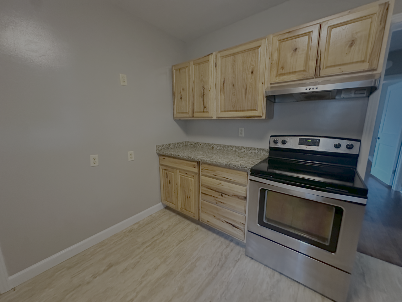 2212 Sw Burnett Rd - Photo 3 of 14