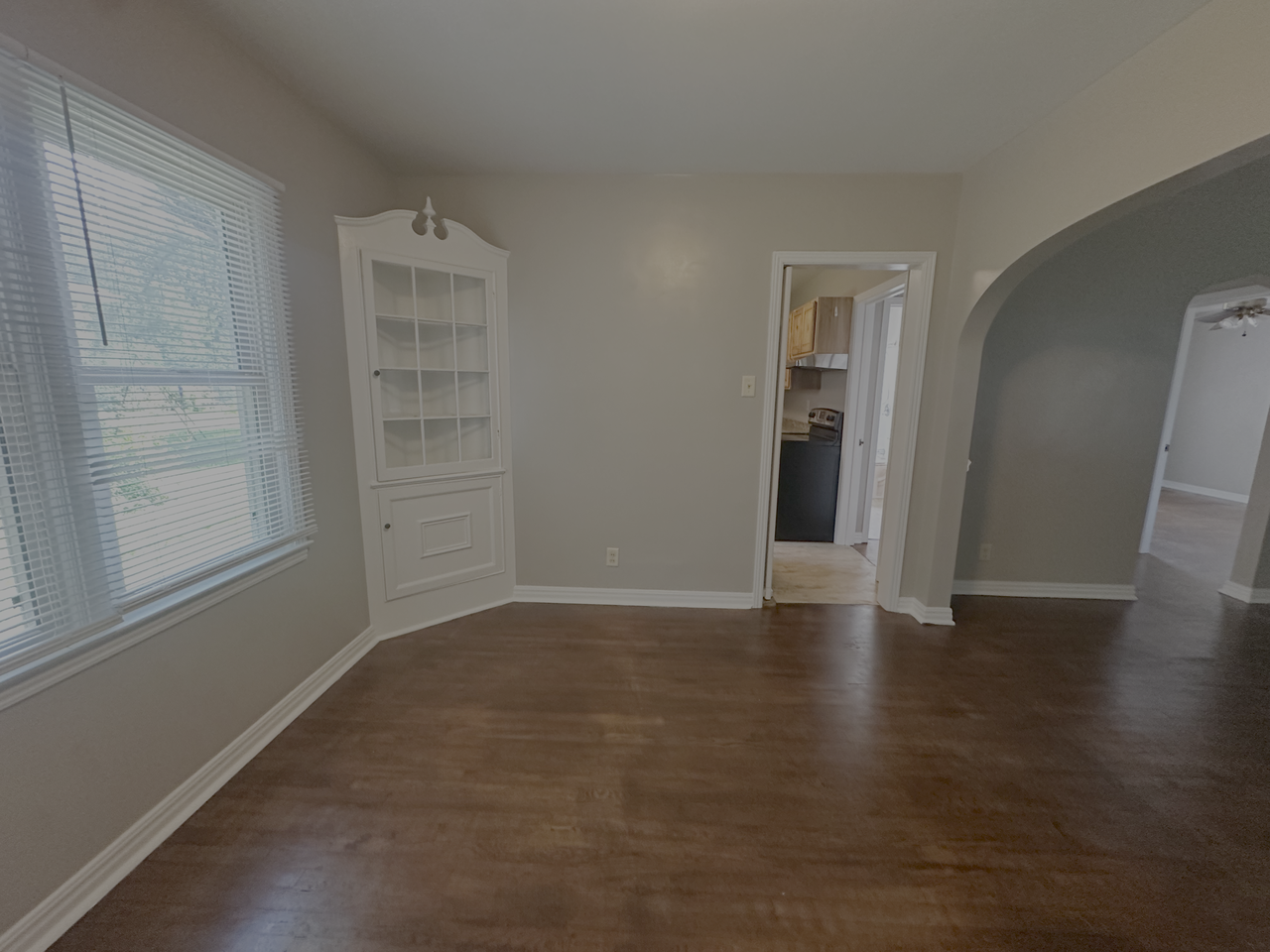 2212 Sw Burnett Rd - Photo 7 of 14
