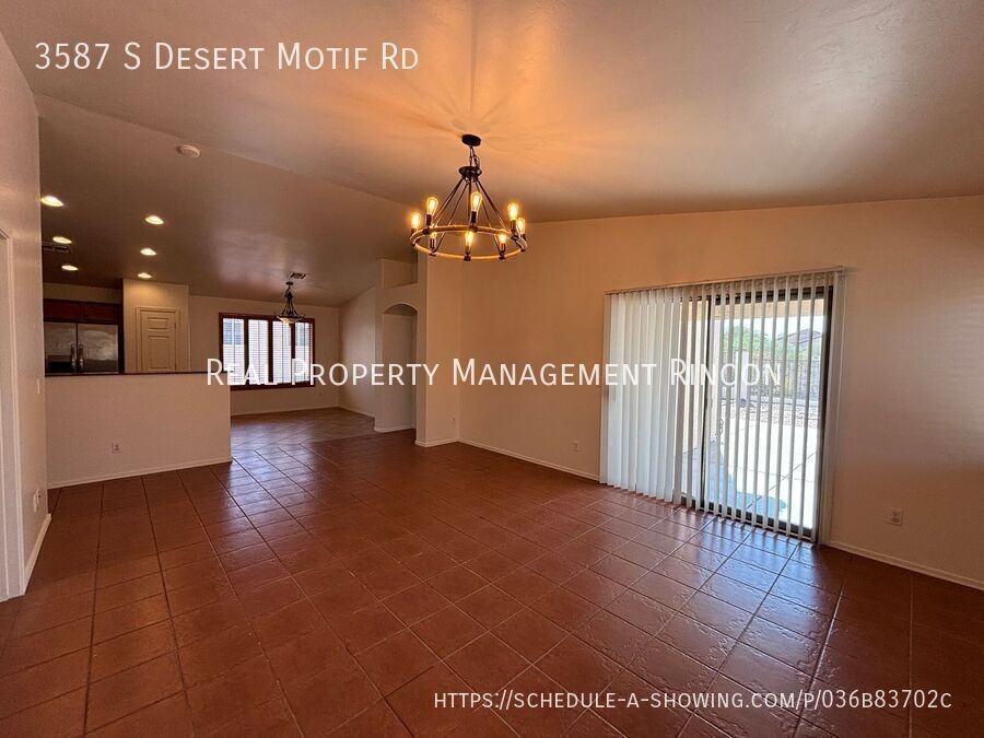 3587 S Desert Motif Rd - Photo 2 of 21