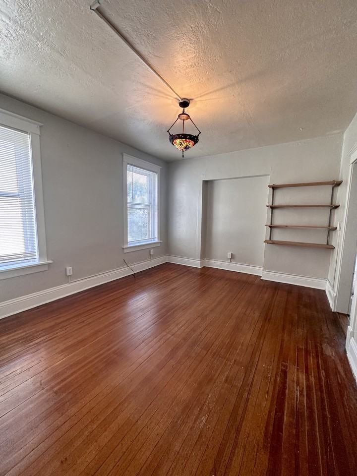 2208 E 17th Ave #7 - Photo 2 of 9