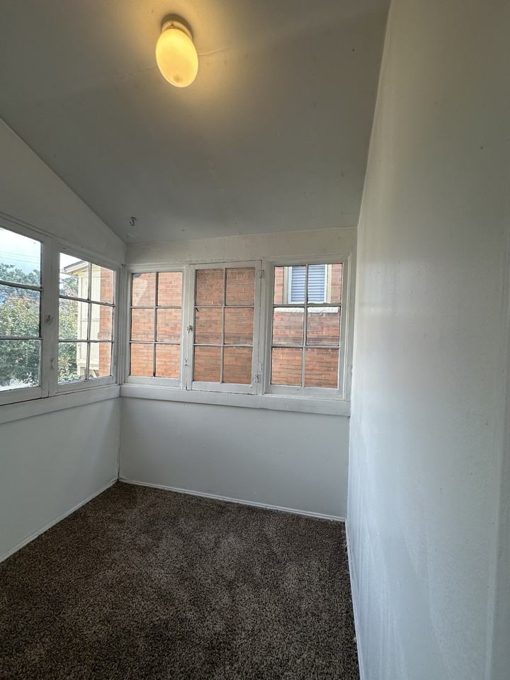 2208 E 17th Ave #7 - Photo 5 of 9