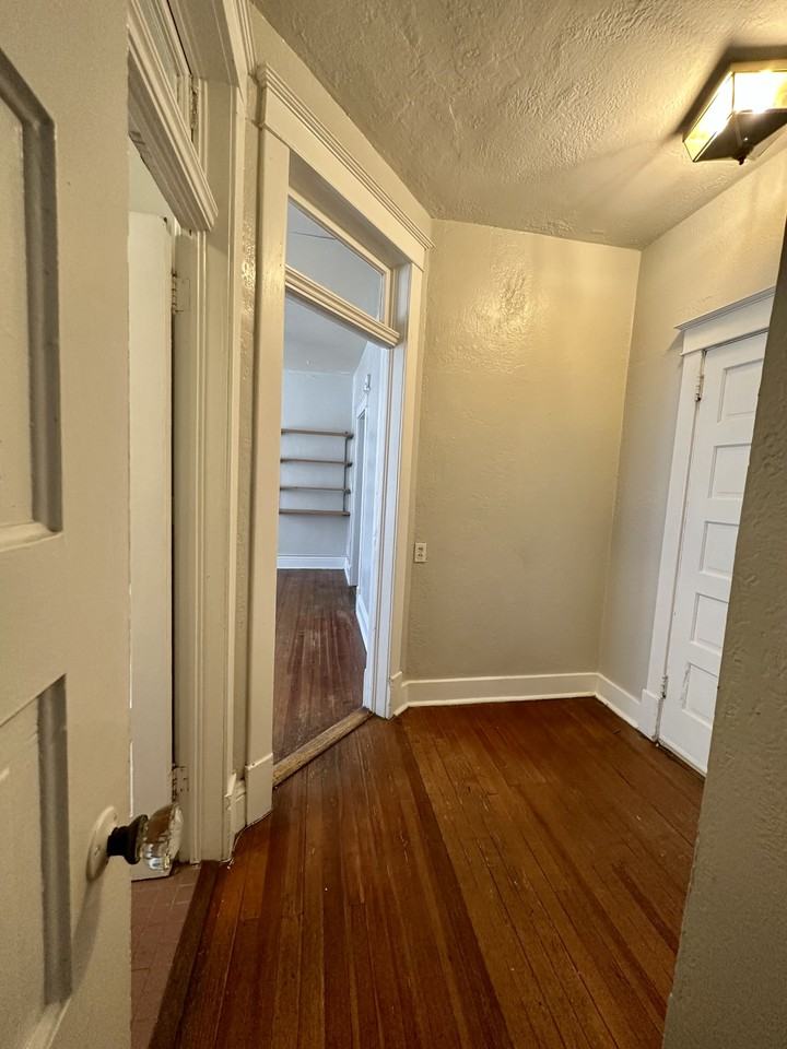 2208 E 17th Ave #7 - Photo 7 of 9
