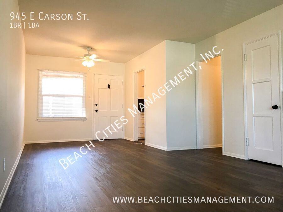 945 E Carson St - Photo 3 of 26
