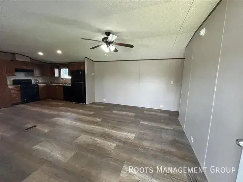 25 Riviera Courts Dr #25 - Photo 2 of 15