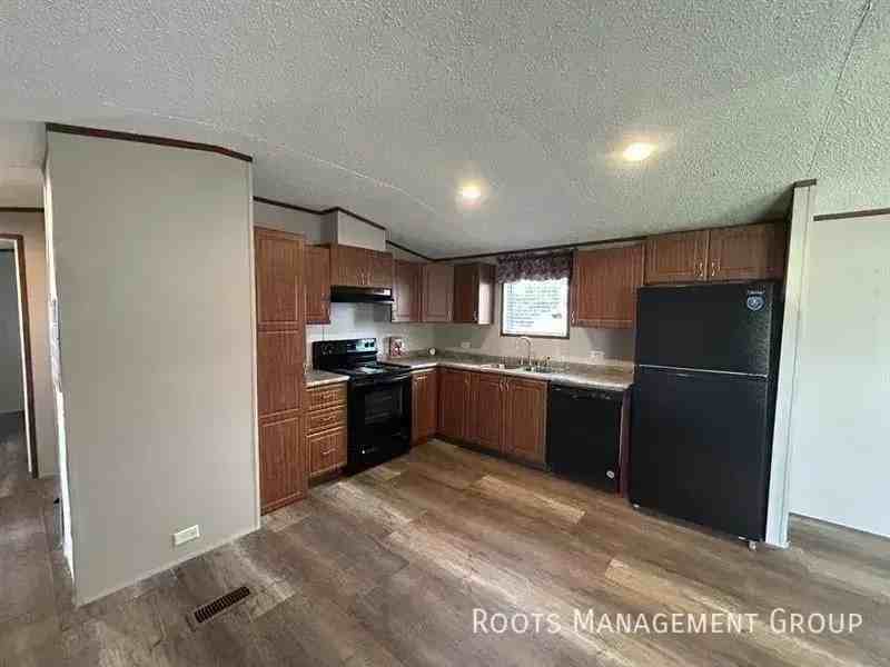 25 Riviera Courts Dr #25 - Photo 3 of 15