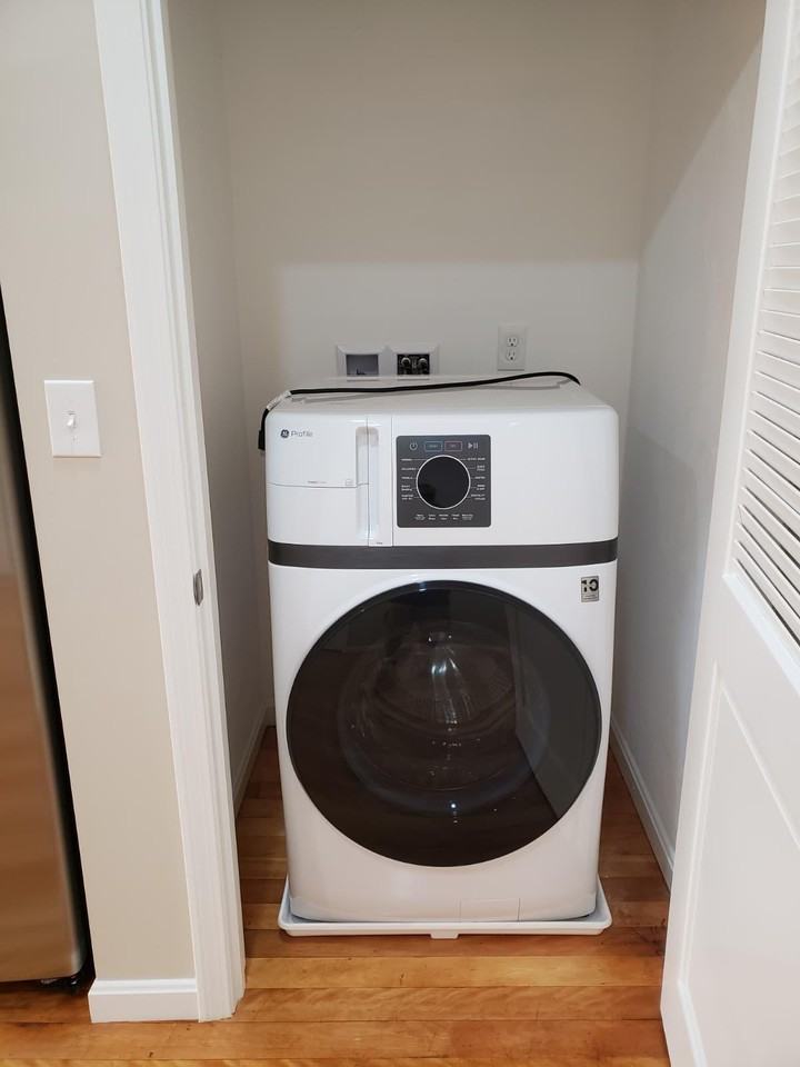 639 Main Street ##201 - Photo 7 of 9