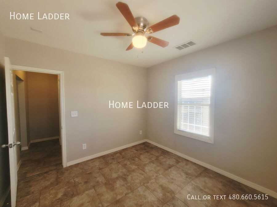 667 W Northern Ave #A - Photo 7 of 14