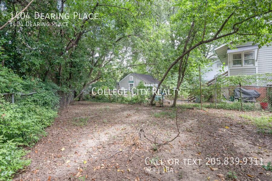 1404 Dearing Pl - Photo 2 of 26