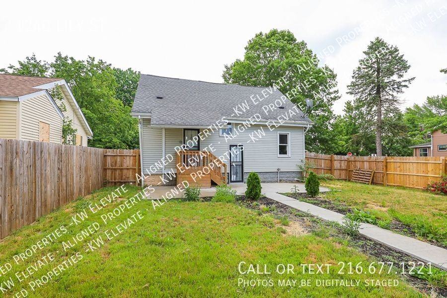 1240 Lily St - Photo 2 of 26