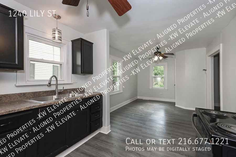 1240 Lily St - Photo 3 of 26