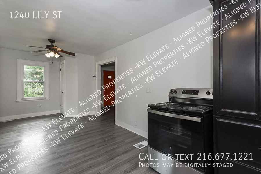 1240 Lily St - Photo 4 of 26