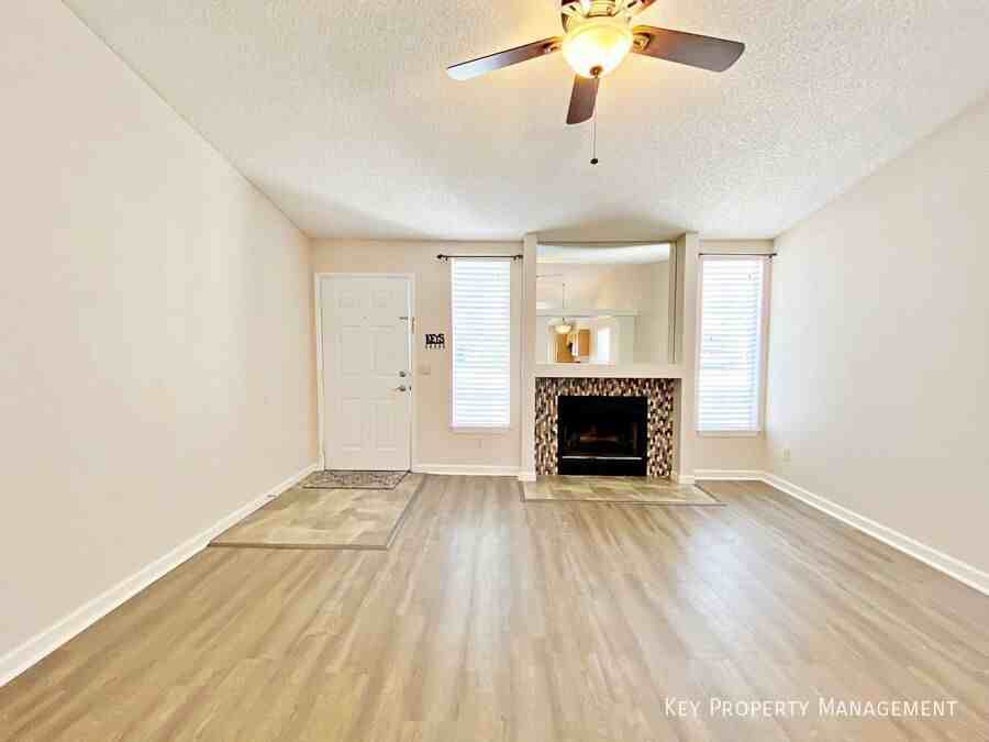 704 Callahan Point Dr - Photo 3 of 21