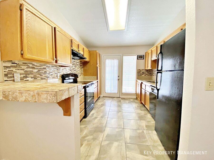 704 Callahan Point Dr - Photo 6 of 21