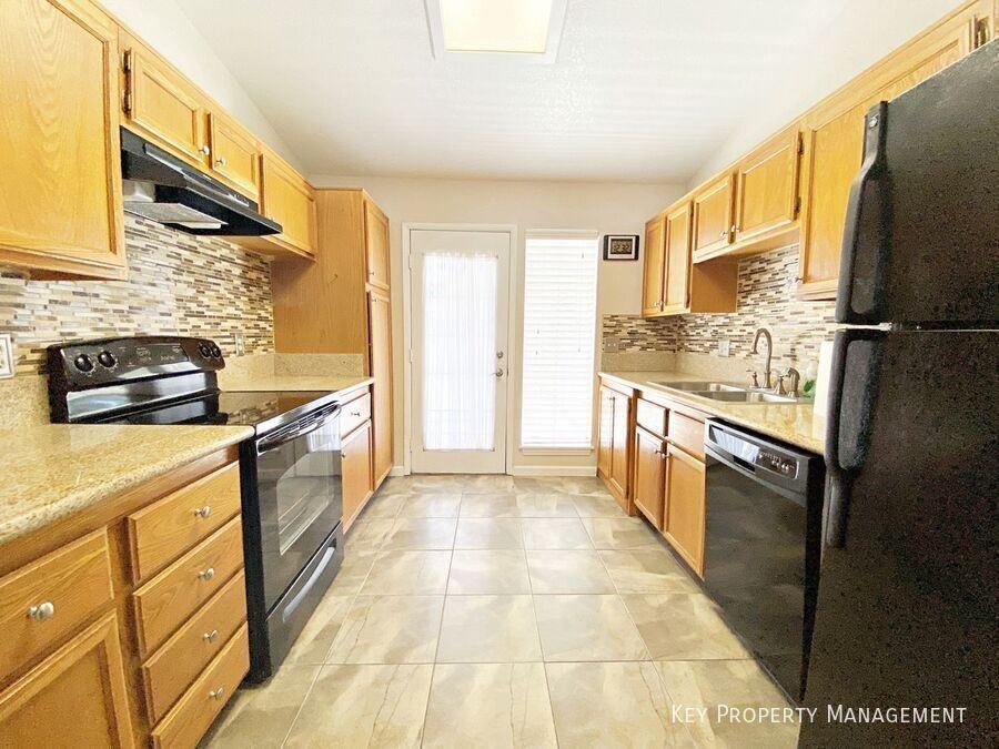 704 Callahan Point Dr - Photo 7 of 21